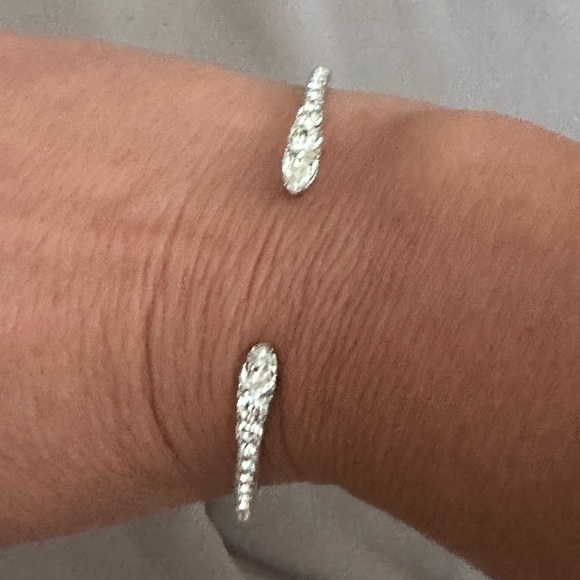 NWT Givenchy bangle bracelet - Picture 7 of 13